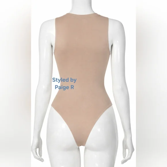 ⛱️NWT SKIMS 1 pc Sleeveless high neck zip front tank swimsuit Nude DESERT 3X - Picture 3 of 8